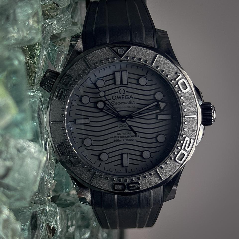 Omega Seamaster Diver 300 M “Black Black” Mint Full Set