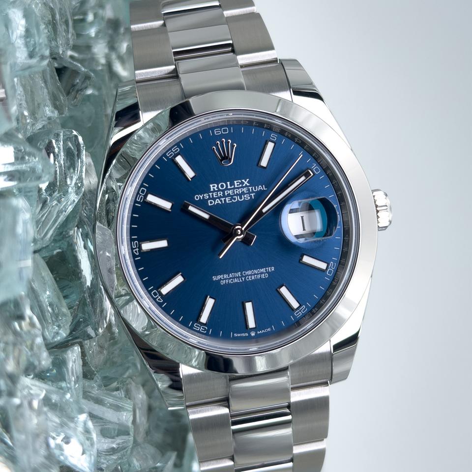 Rolex Datejust 41 2026 Mint Blue Complete Set Smooth Bezel Oyster